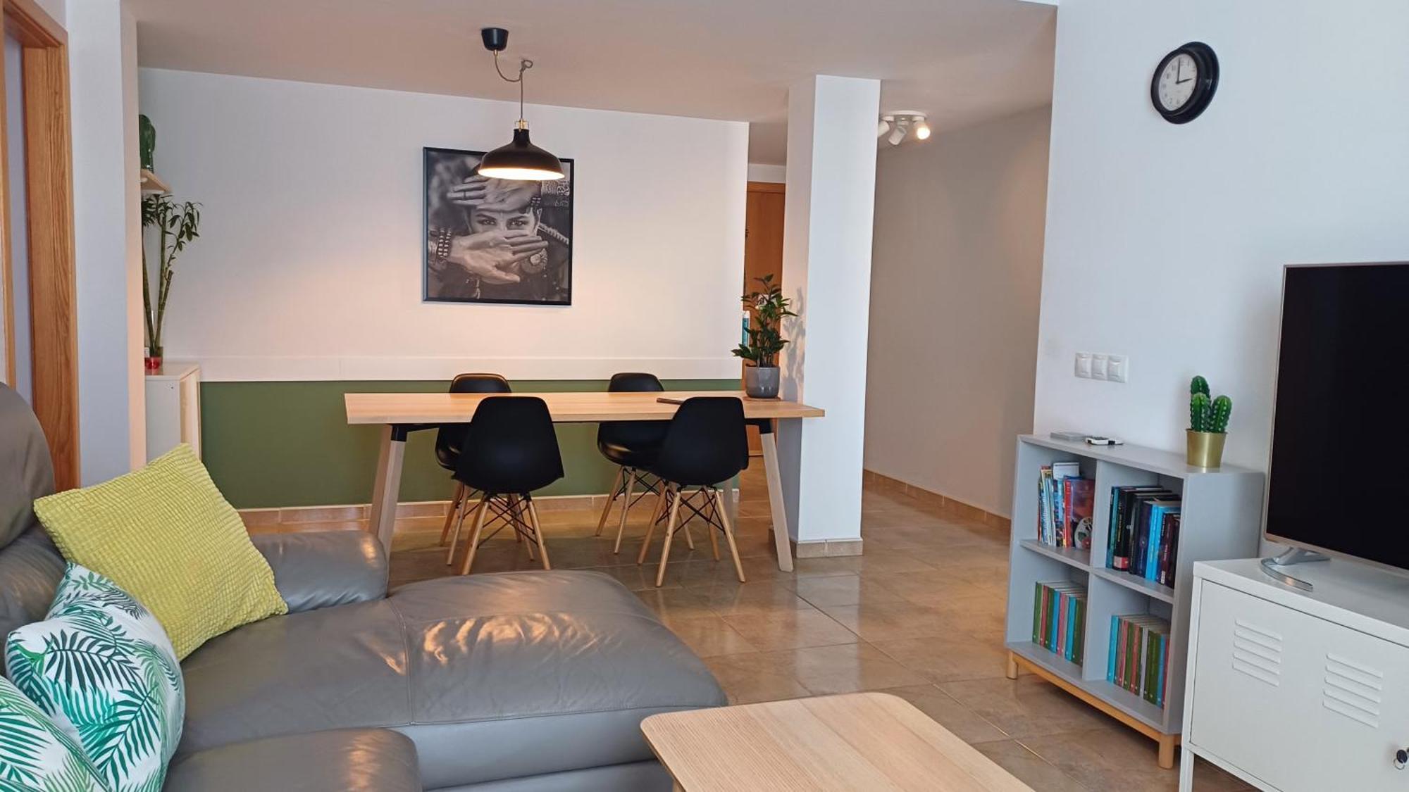 Modern House With 2 Bedrooms Near The Hébergement de vacances *